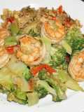 Camarones salteados con brócoli y salsa de ostra