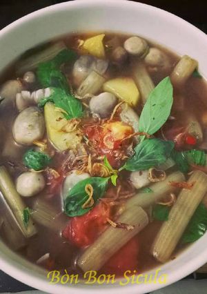 Hình của món Canh chua Bông Súng Chay.