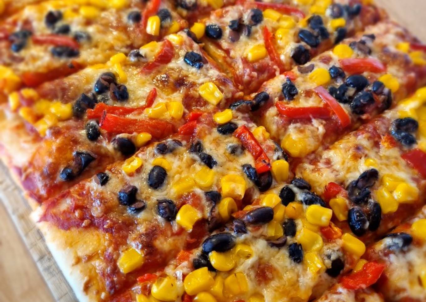 Vegetarian taco pizza