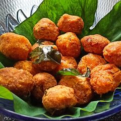 A picture of Tapioca Masala Balls.