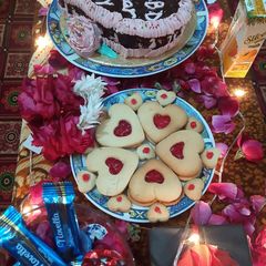 A picture of Jam hearts cookies.