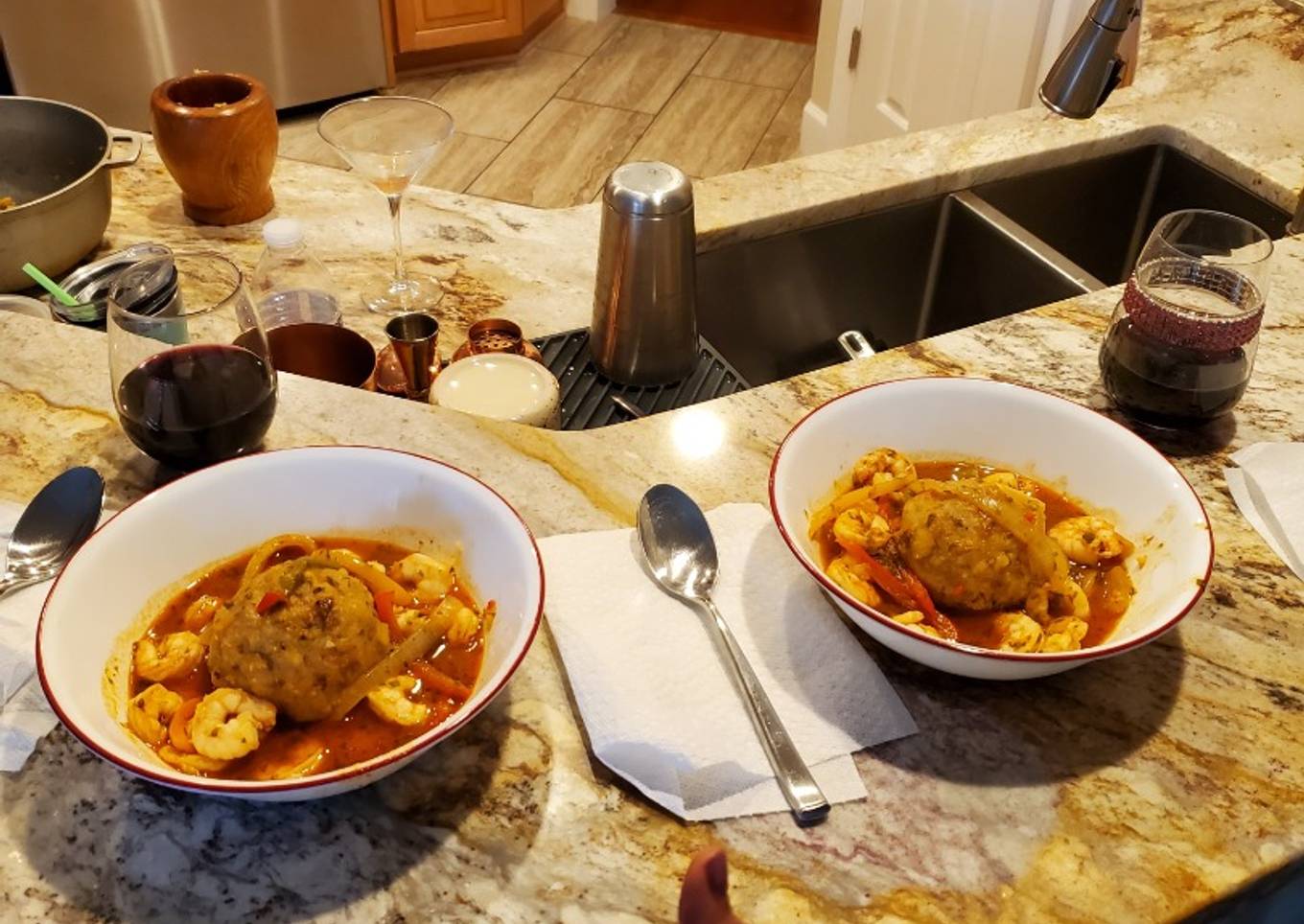 Mofongo con Camarones en Salsa a la Criolla
