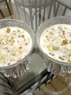 सेवइयां खीर (Seviyan kheer recipe in Hindi) रेसिपी मुख्य फोटो