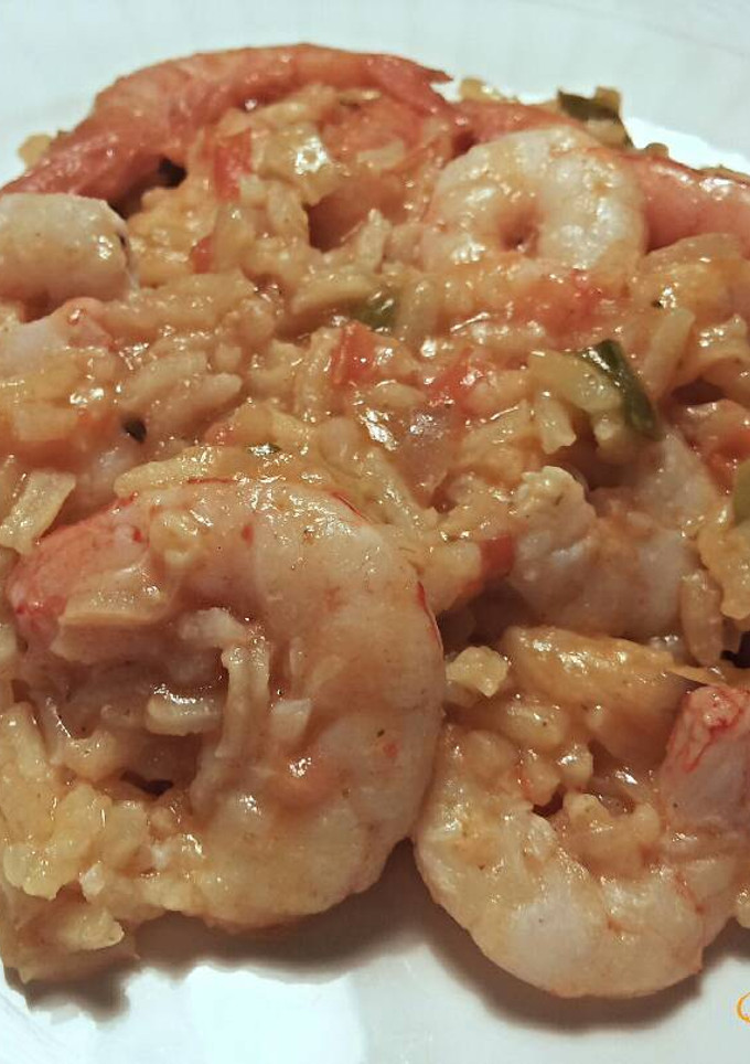 Una foto de Arroz largo con gambas