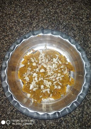  ગાજર નો હલવો (gajar no halvo recipe in gujarati) રેસીપી મુખ્ય ફોટો