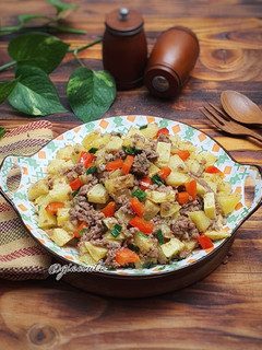 Foto resep Tumis Kentang Paprika Daging cincang