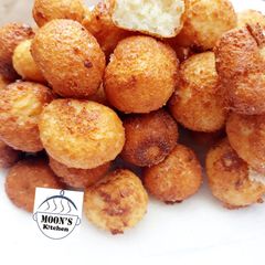 A picture of Coconut gullisuwa.