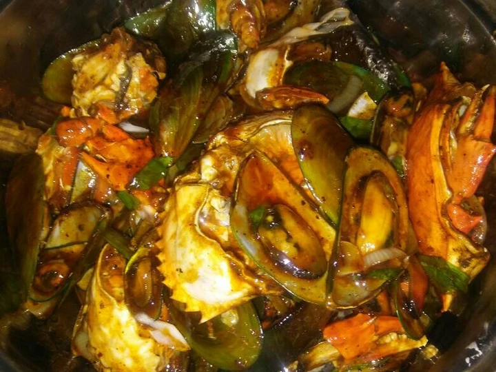 Langkah Gampang Membuat Resep Kepiting + kerang lada hitam yang  Bikin Ketagihan Anti Ribet, Bikin Ngiler