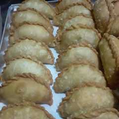 A picture of #210 Pastel isi Bihun.