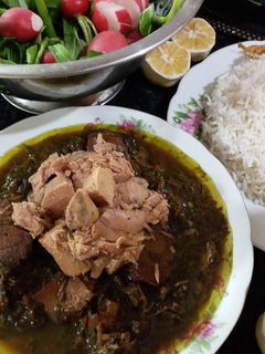 عکسی از دستور قلیه با کنسرو تن ماهی
