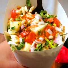 A picture of Bombay mix dry bhel.