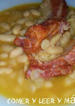 Foto principal de Judías blancas con costilla de cerdo adobada