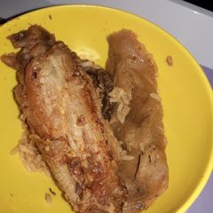 A picture of Moi Moi and Fried Turkey.