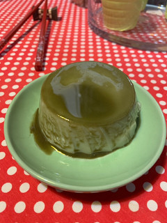 Una foto de Flan matcha