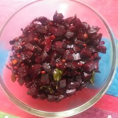 A picture of Beetroot curry.