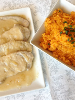 Una foto de Lomo con salsa de Limón y puré de Boniato