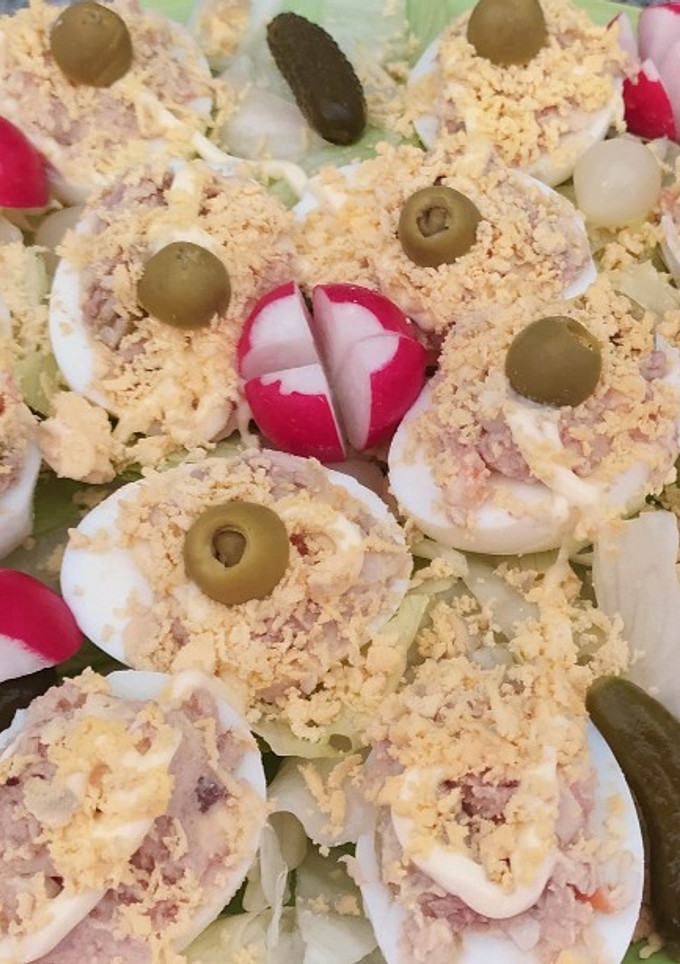 Una foto de Huevos rellenos