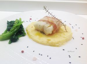 Foto di Filetto di baccalà, con polentina al latte e lardo di colonnata, e cime di rape