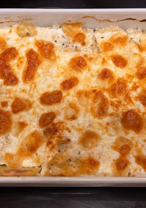 Sajtos tejfölös csirkemell recept fotója