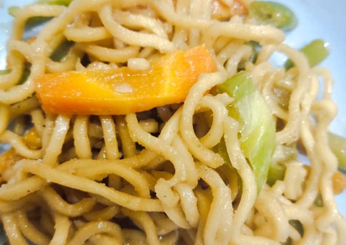 Mie goreng sayur uenakk dan simpel