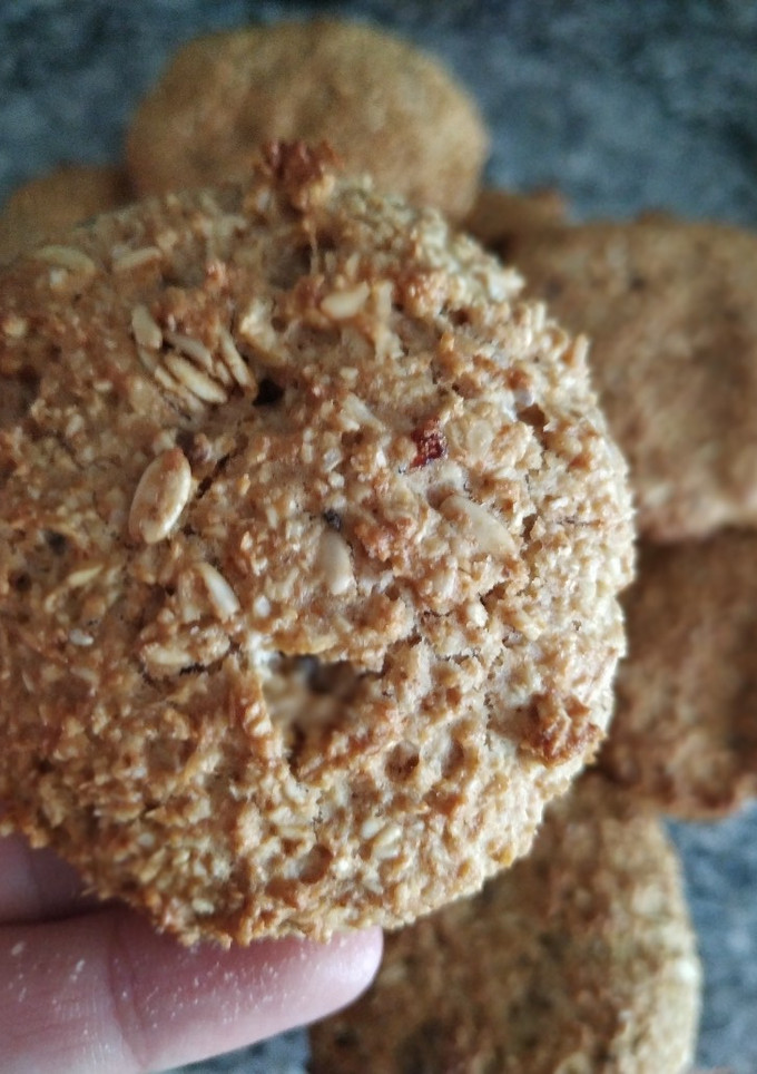 Una foto de Cookies de avena, harina integral y coco
