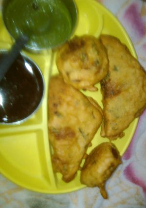 A picture of Bread Pakoda.