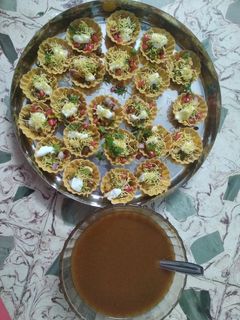 બાસ્કેટ પૂરી (Basket Puri Recipe in Gujarati) રેસીપી મુખ્ય ફોટો