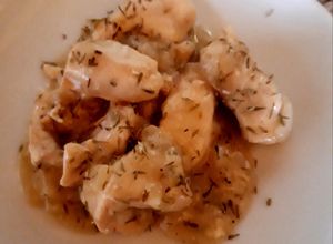 Foto di Straccetti di pollo al vino B e timo