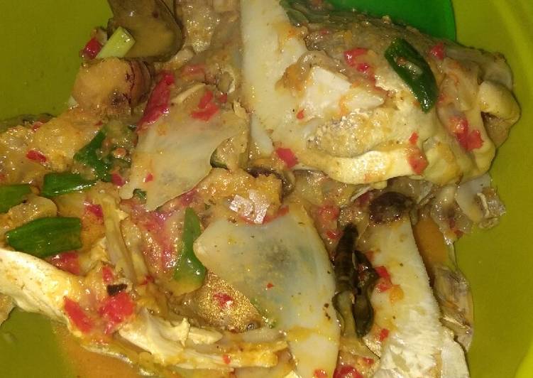 Gulai kepala kakap