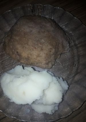 Una foto de Milanesa con puré