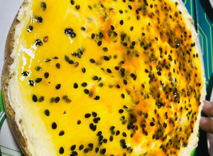 Una foto de Cheesecake de maracuyá