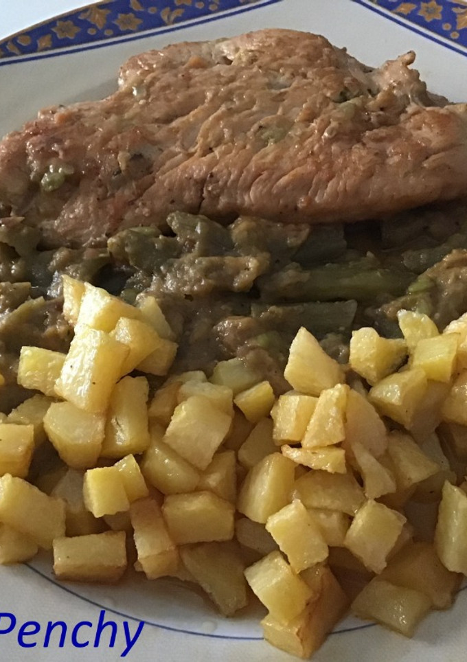 Una foto de Solomillo de pavo relleno de pesto a la genovesa en salsa