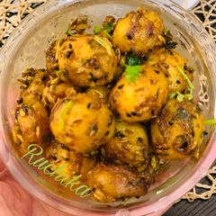 A picture of Achaari Aloo.