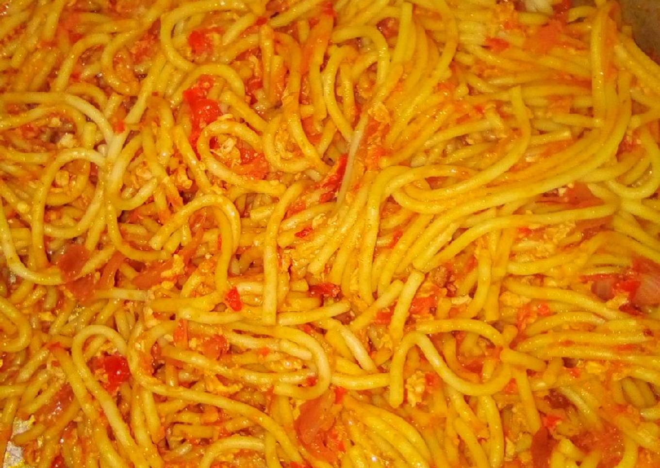 Spaghetti with eggs