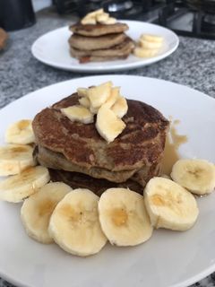 Una foto de Panqueques 🥞 de avena y Plátano 🍌súper light