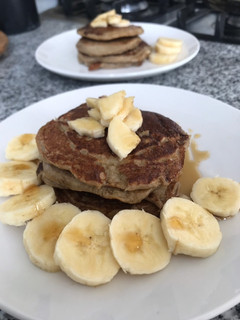 Una foto de Panqueques 🥞 de avena y Plátano 🍌súper light
