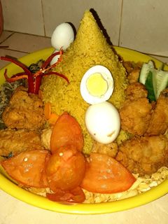 Foto resep Nasi Tumpeng