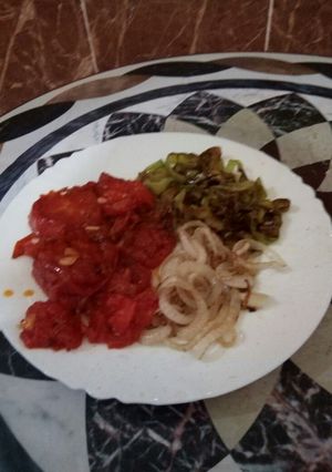 صورة لوصفة فلفل وبصل وطوماطيش مقليين