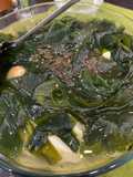 Canh rong biển với tôm, đậu hũ non
