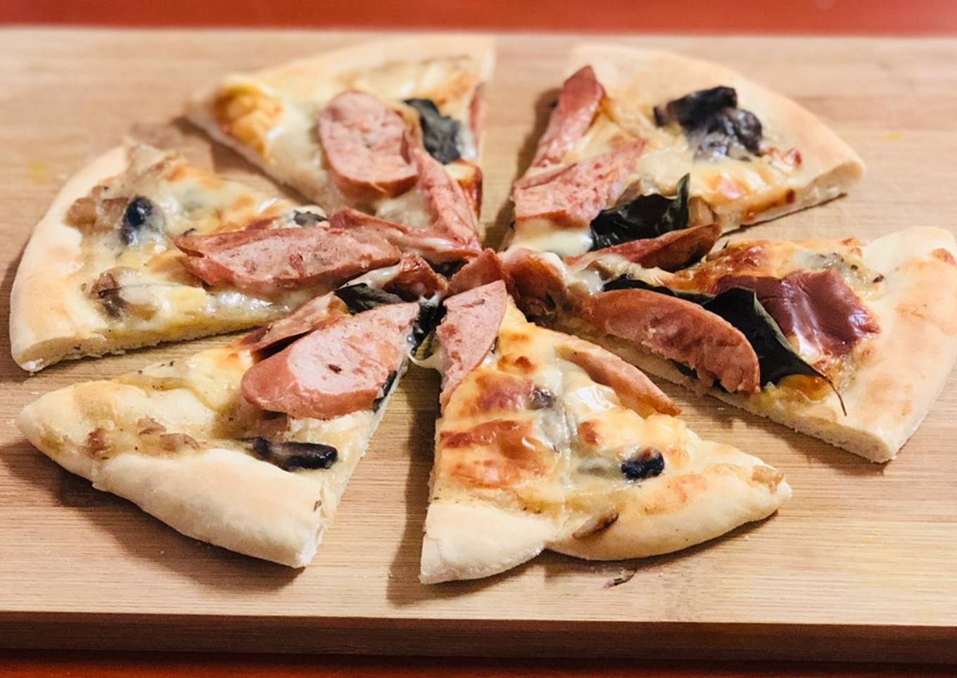 Pembuat pizza sederhana di rumah - dari CtK