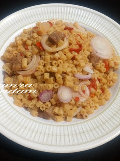 Jollop din wheat semolina pasta (Macaroni) ainihin hoton girkin