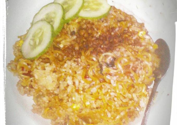 Resep Nasi Goreng Mawut Bumbu Sambel Terasi Oleh Nadia Salma Dapur Food Combining Cookpad