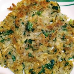 A picture of Falahari aloo chilla.