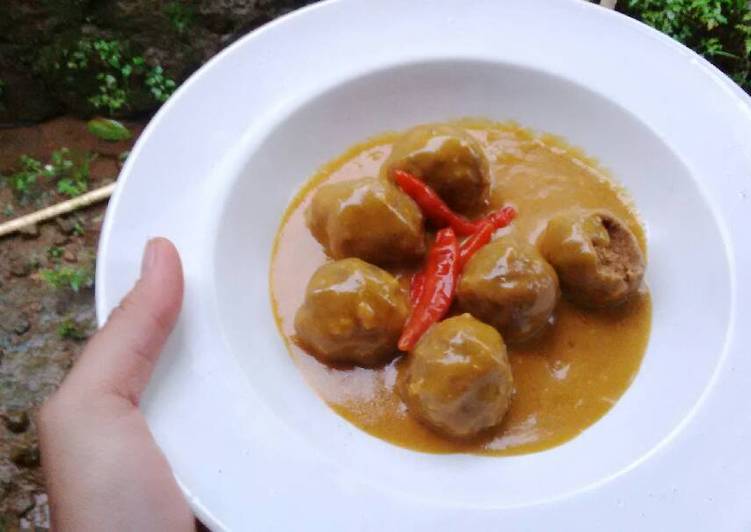 Semur Bola - Bola Daging Sapi