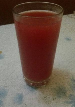 A picture of Watermelon and ginger juice.