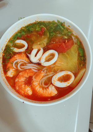 Hình của món Bún thái hải sản.