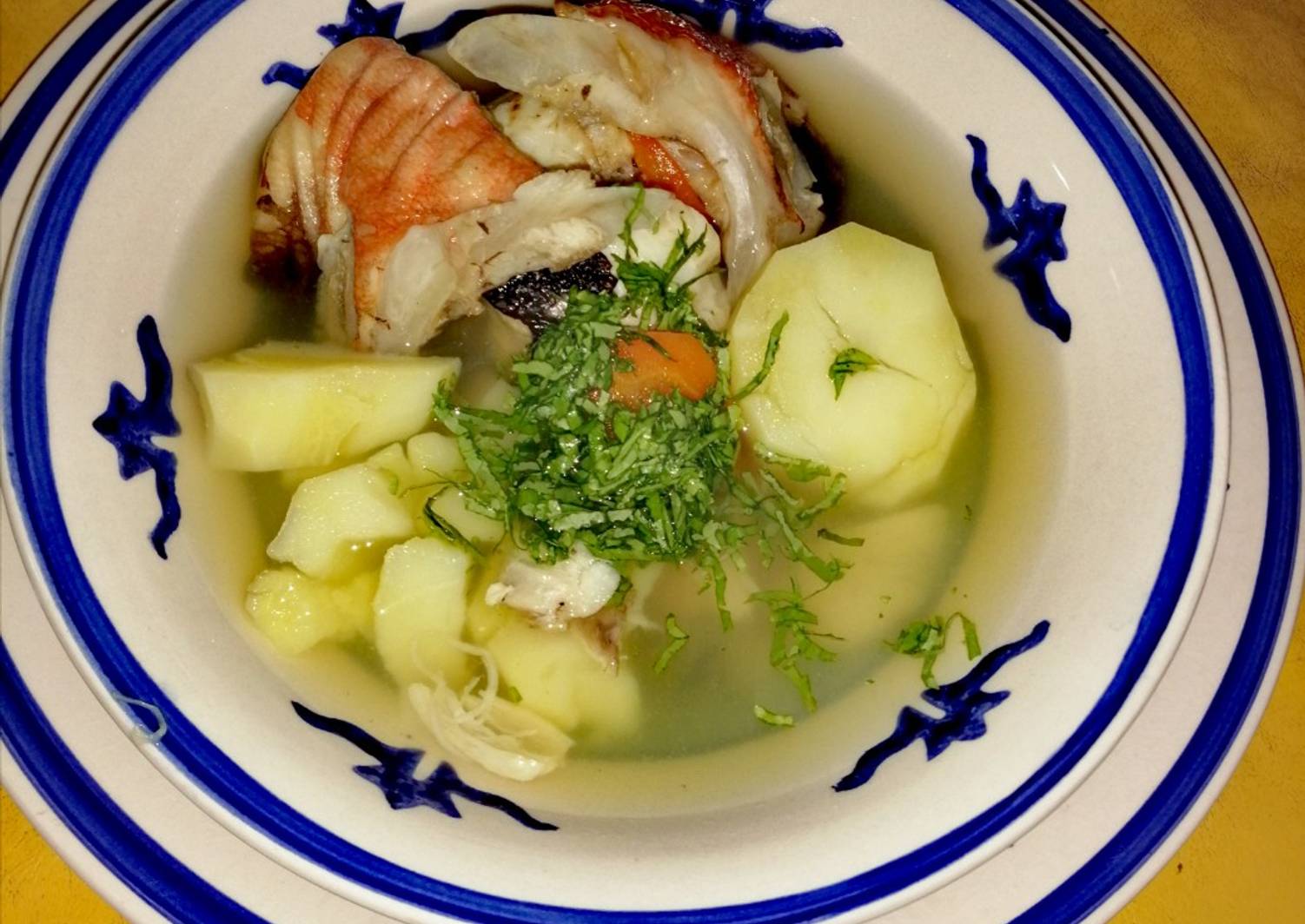 Caldillo de Congrio en base de vino blanco Receta de Lissette_iqq Cookpad