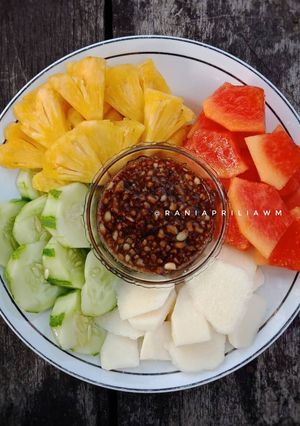 Foto resep Rujak Buah (Endessss)