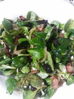 Una foto de Ensalada de canónigos dulce 🥗