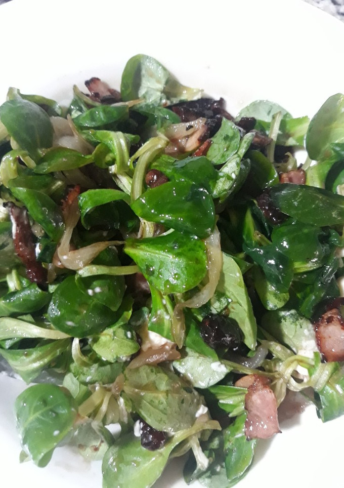 Una foto de Ensalada de canónigos dulce 🥗